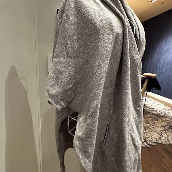 Eileen Fisher cape like sweater - Picture 3 of 5